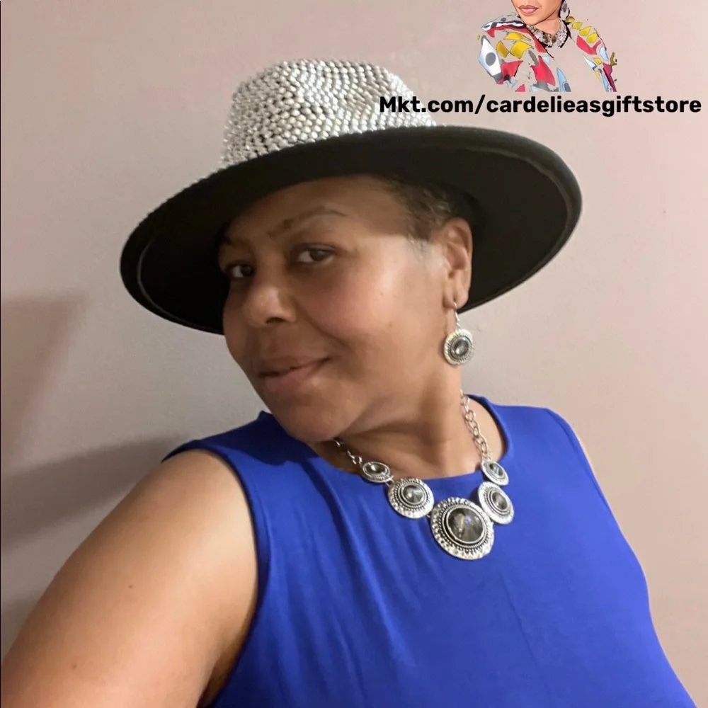 * Full Rhinestone Fedora Hat
* Rhinestone - Picture 8 of 10